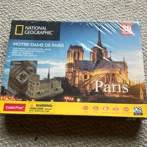 Nation geographic 3d puzzle notes dame brand new